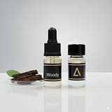 WOODY accord perfume base – pre blended aromatic base for DIY perfume custom fragrance and perfume making | Complete Perfume Accord Library | Aromaverse Woody